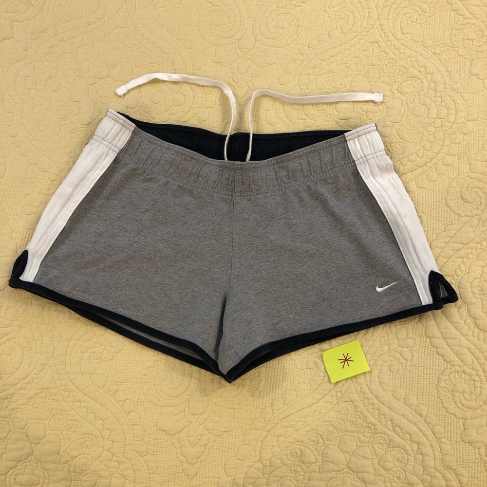 *EUC! Nike The Athletic Dept. Women Shorts Large